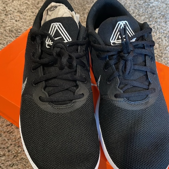 Nike flex run 10 shoes size 8 NWT - Picture 6 of 8